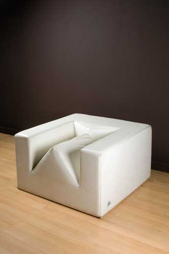 Csar
Fauteuil sculpture, 1969
Mousse de polyurthane et vinyle
94 x 94 x 58 cm
Edition Zol de 3 exemplaires
